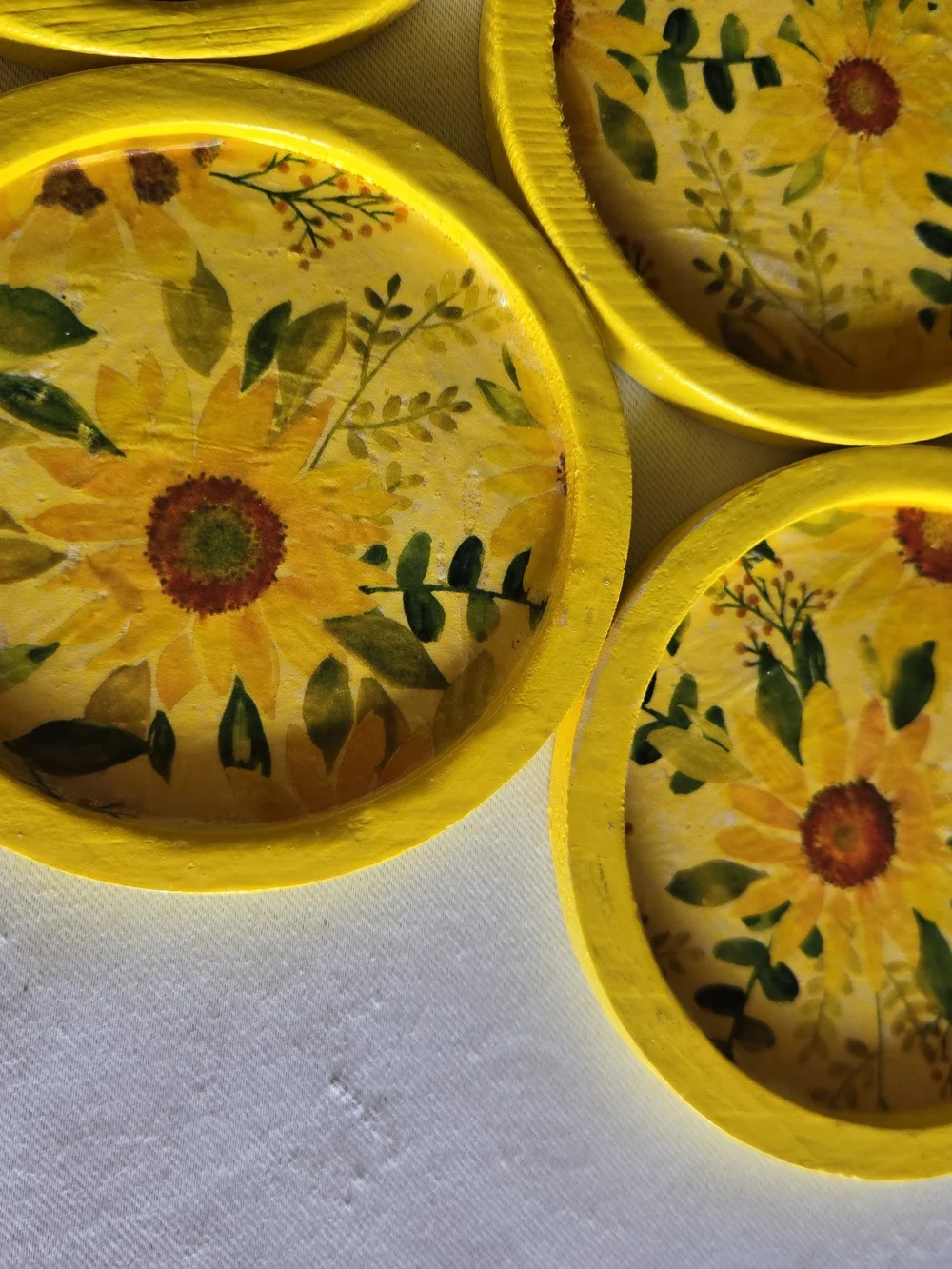 N/A bright yellow